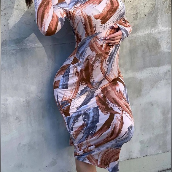 Forecasting You Maxi Dress - Picture 4 of 8